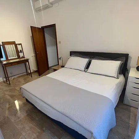 Marilu - 2 Bedrooms In The Centre Apartment